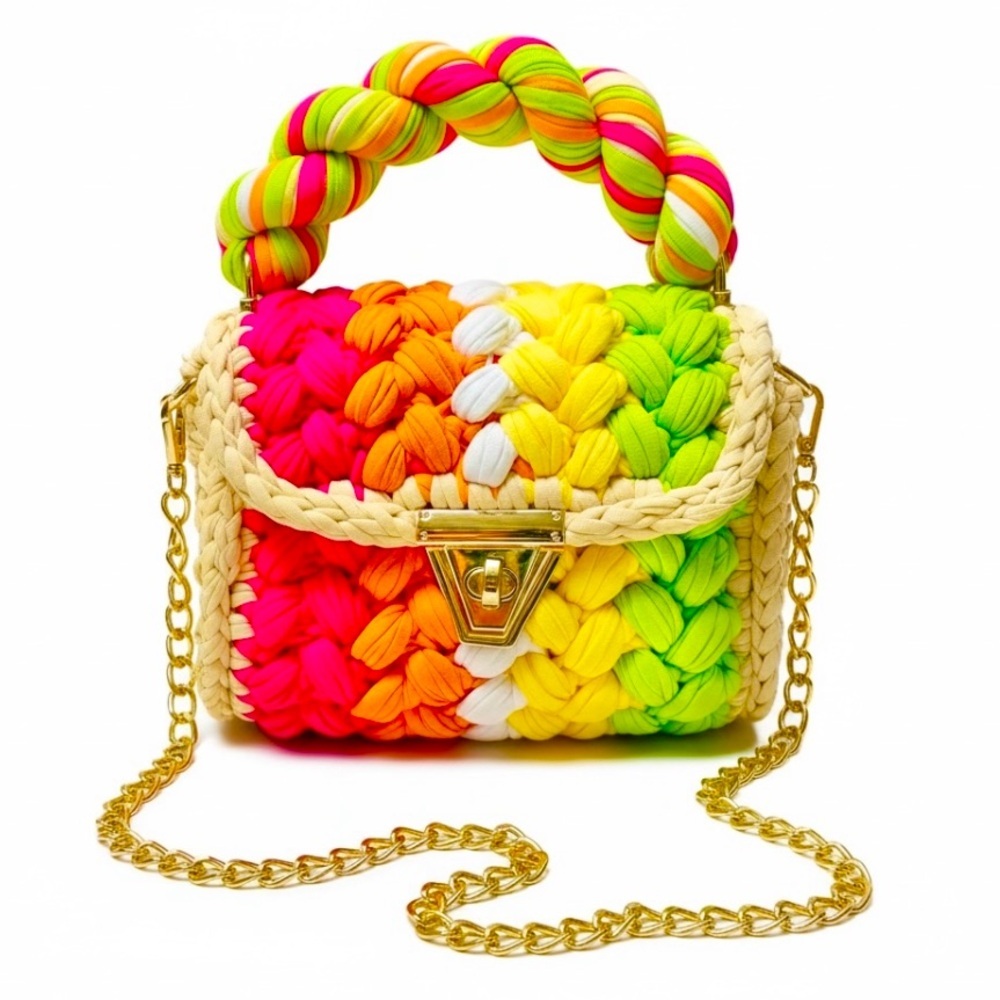 Cartera de Mano Tejida Colorful Crochet Handbag with Gold Chain